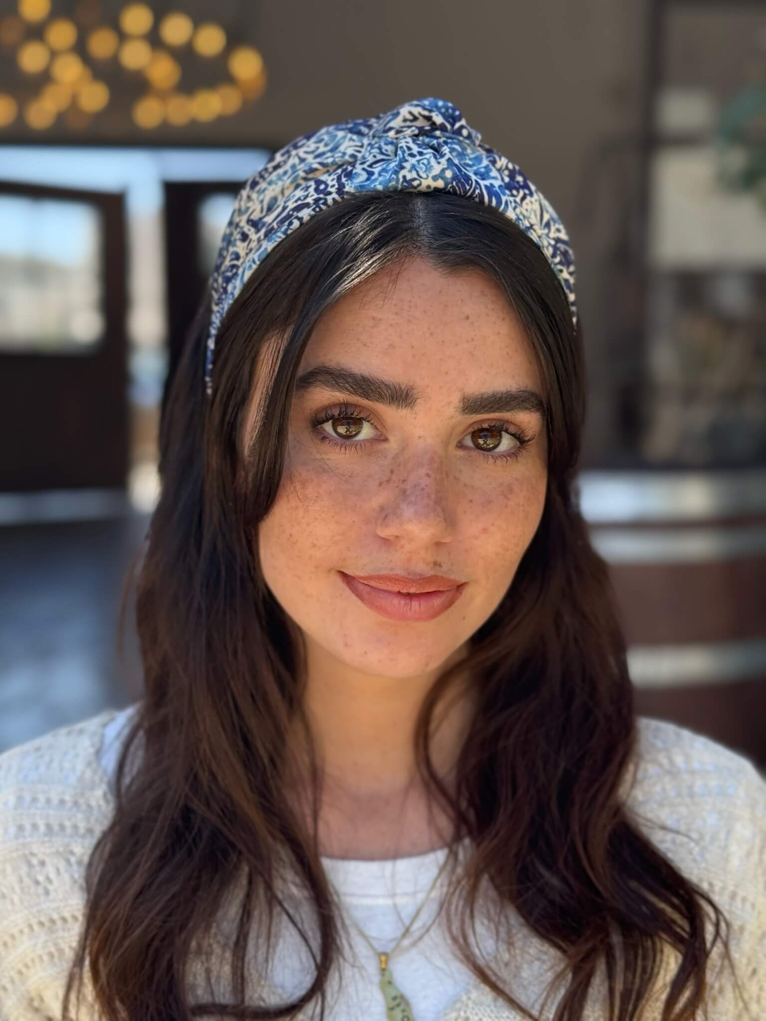 קשת לשיער שיפון כחול לבן ותכלת פייזלי