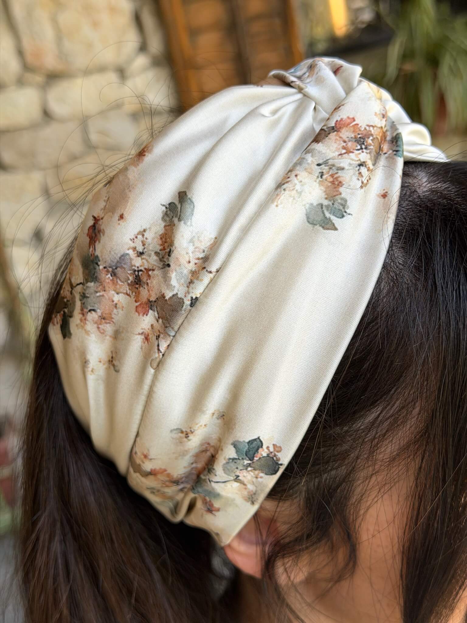 מיני טורבן שיפון פירחוני על בסיס שמנת