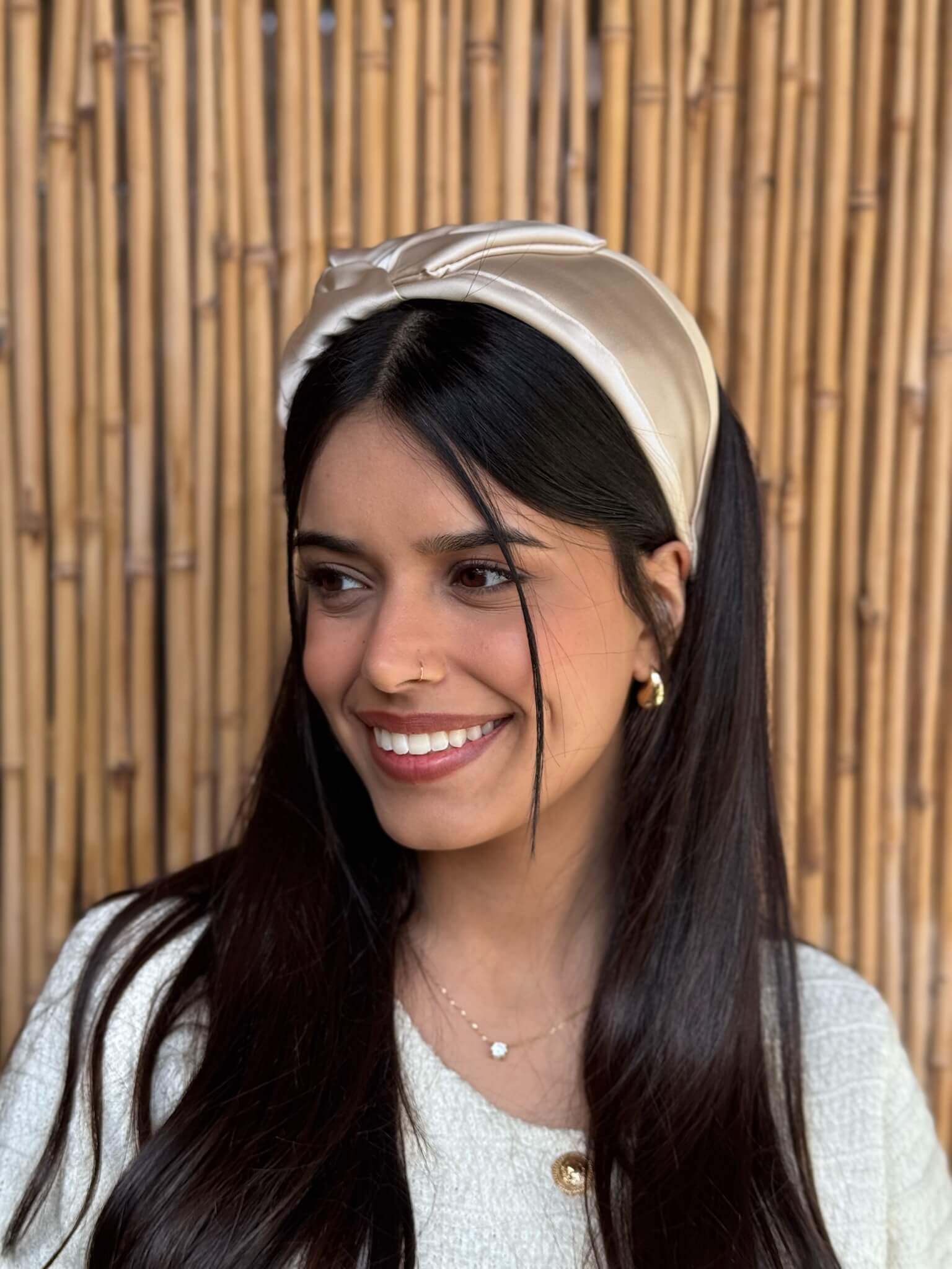 קשת לשיער סאטן מבריק בז בהיר