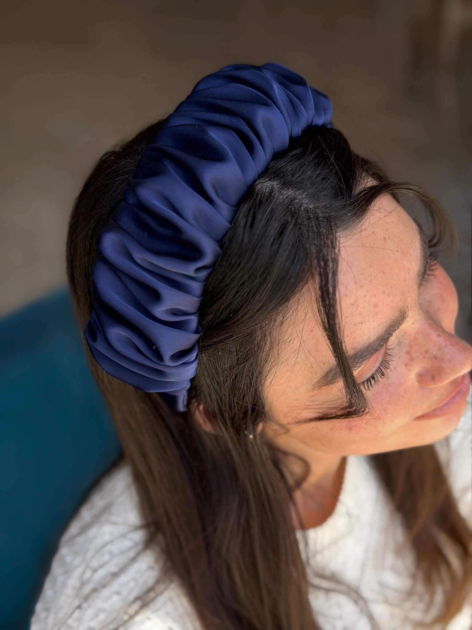 קשת לשיער שיפון מבריק כחול נייבי