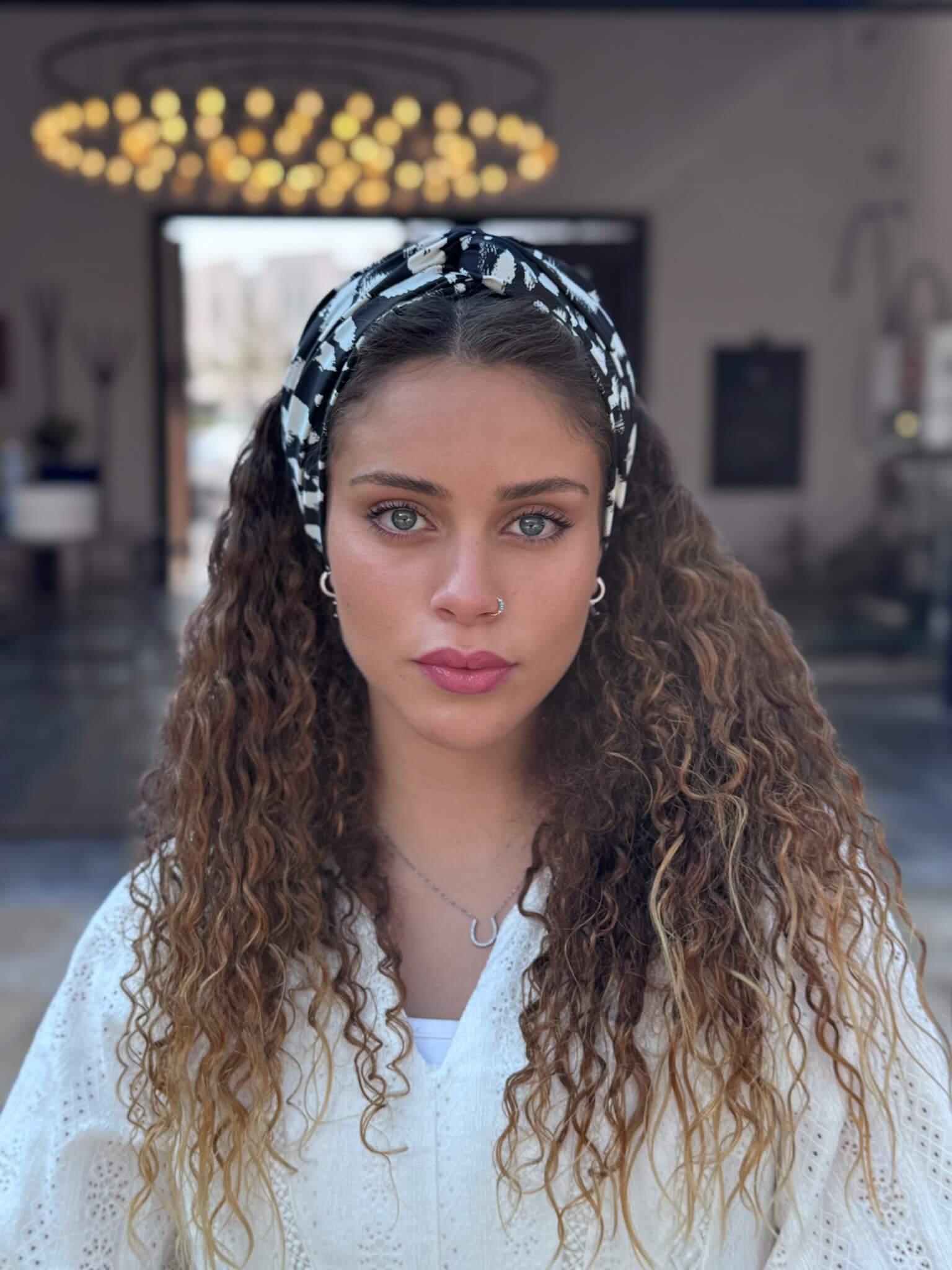 סרט לשיער שיפון מנומר שחור עם שמנת