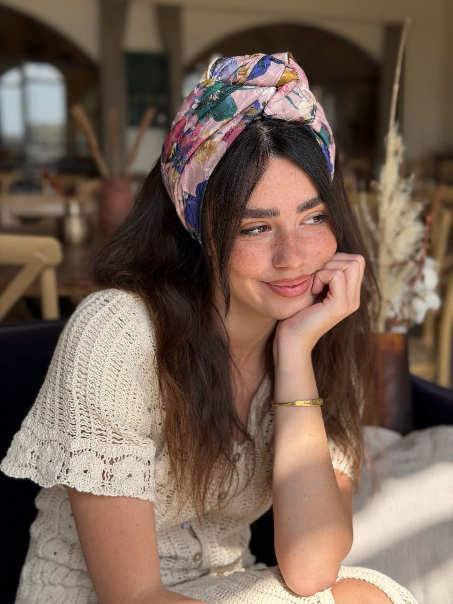 סרט קשירה לשיער קרושה ורקמה ציבעוני על בסיס ורוד עתיק