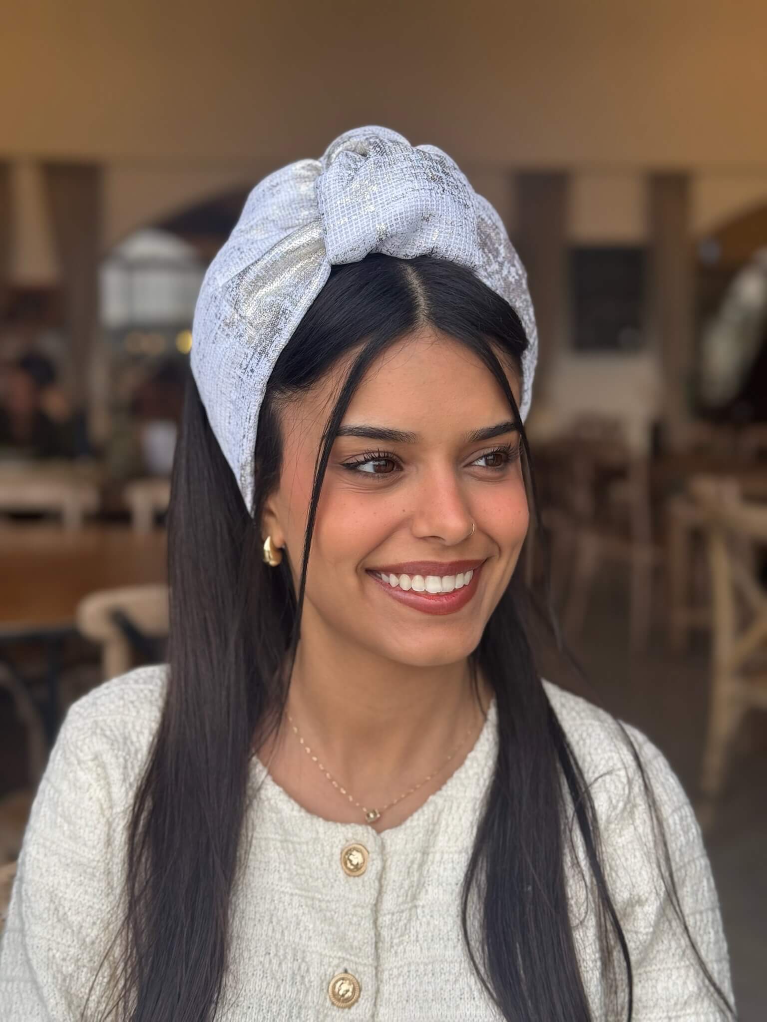 סרט קשירה לשיער רשת משופשפת  לבן וזהב