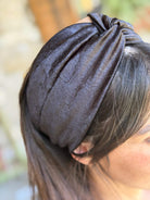 מיני טורבן שיפון שחור מבריק מקומט