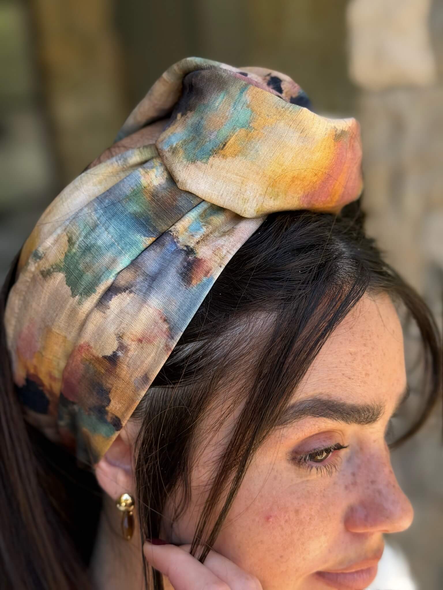 סרט קשירה לשיער ציור מים בד דמוי פשתן כחול ירוק חרדל ונגיעות ורדרדות
