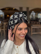 טורבן רקמה ופייט שחור ושמנת