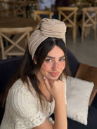 סרט קשירה לשיער מיני פליסה בז ניוד מנצנץ