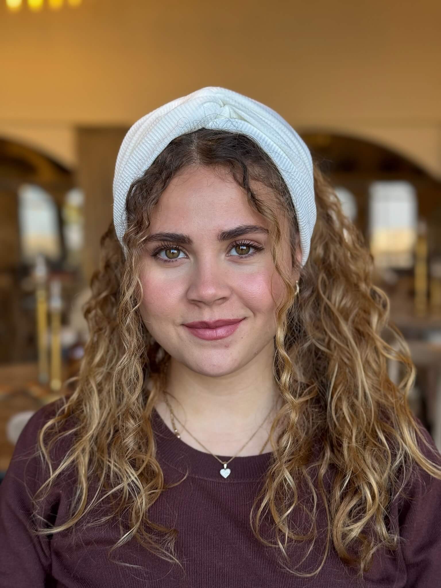 סרט לשיער פיקה בגוון אוף וית