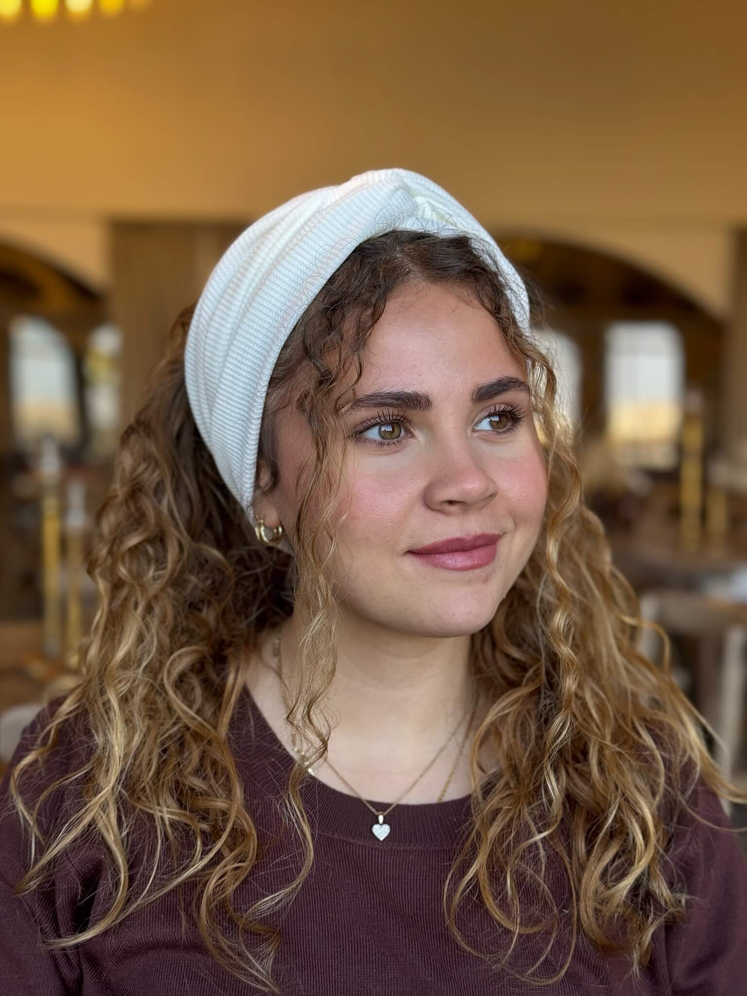 סרט לשיער פיקה בגוון אוף וית