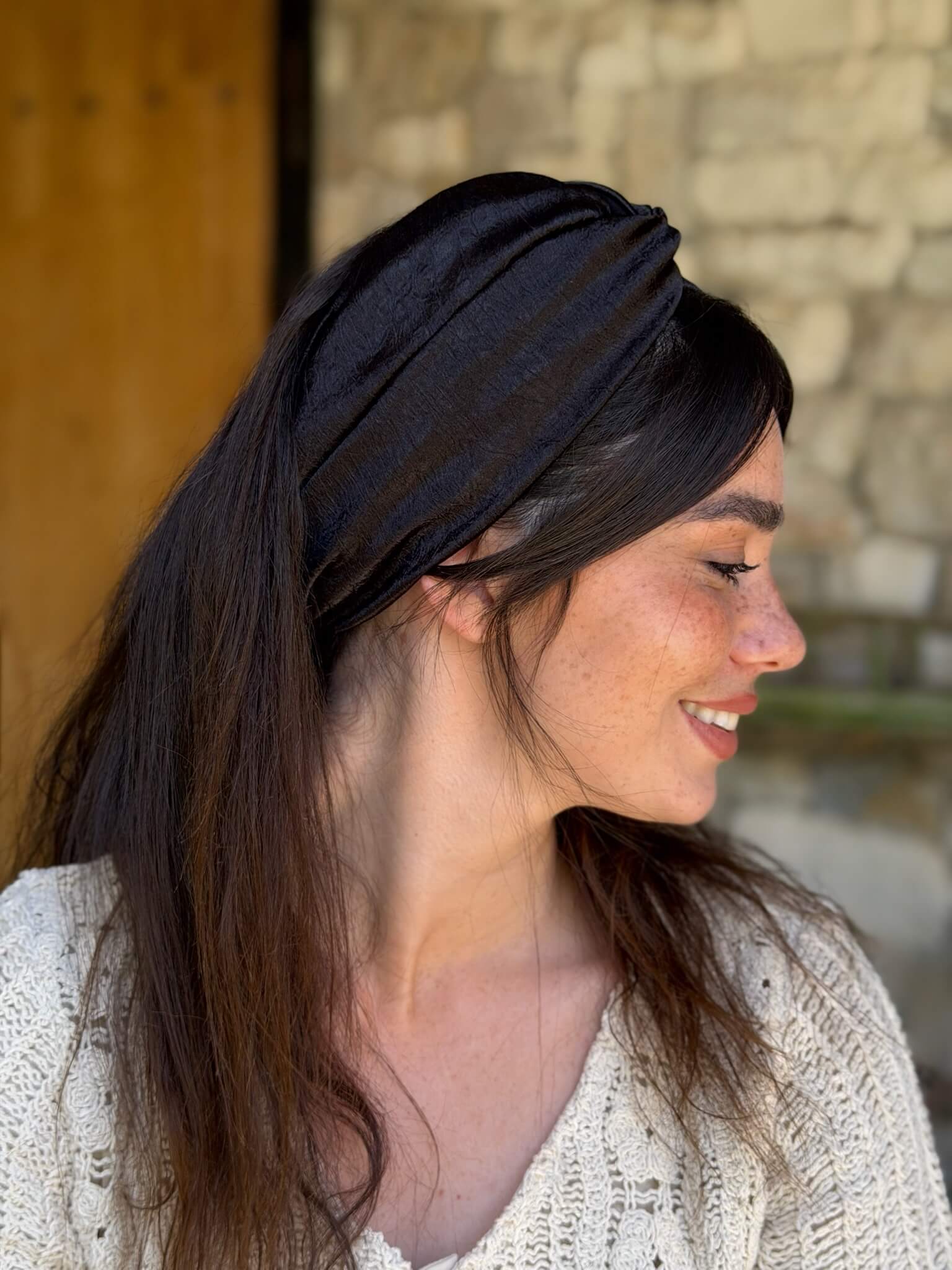 מיני טורבן שיפון שחור מבריק מקומט