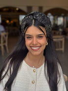 טורבן על בסיס רשת שחורה ועיטורים זהב עדין