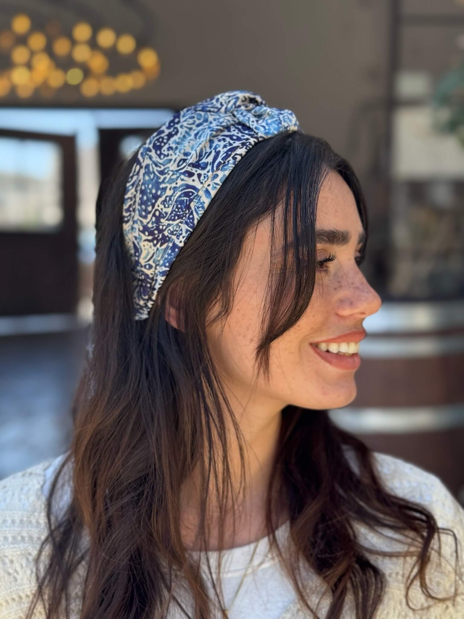 קשת לשיער שיפון כחול לבן ותכלת פייזלי