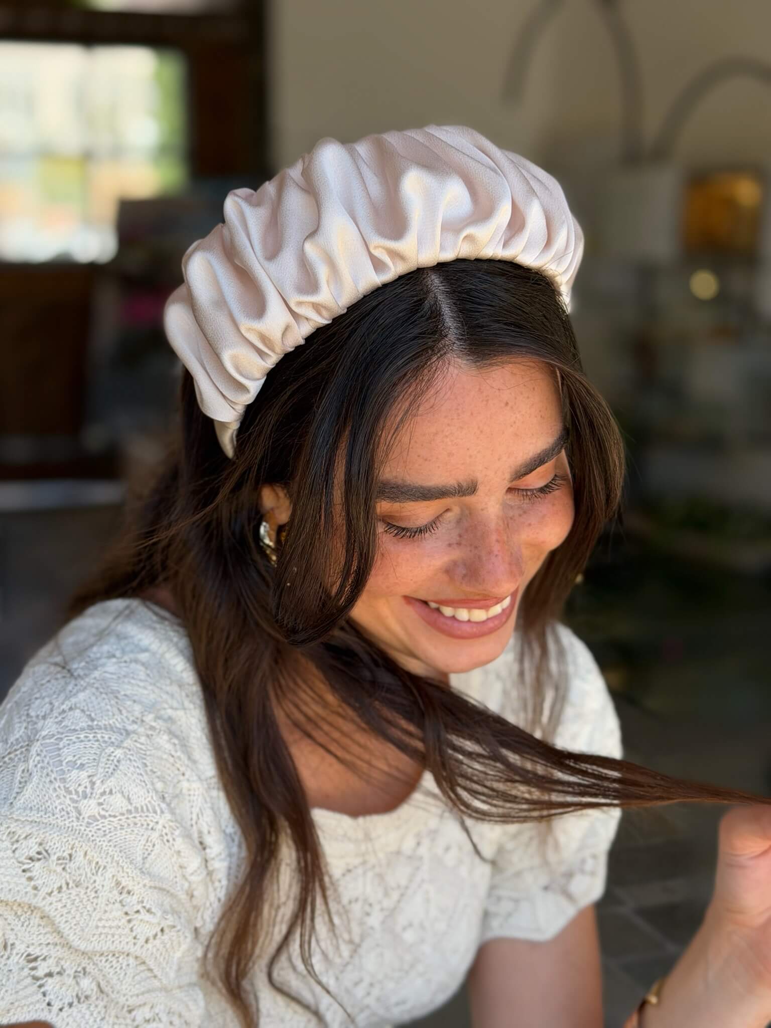 קשת לשיער שיפון בד סאטן פנינה שמנת חלק