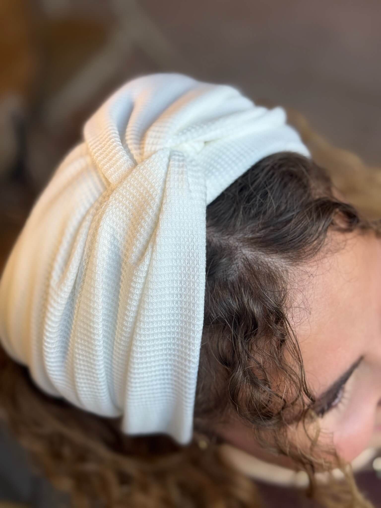 סרט לשיער פיקה בגוון אוף וית