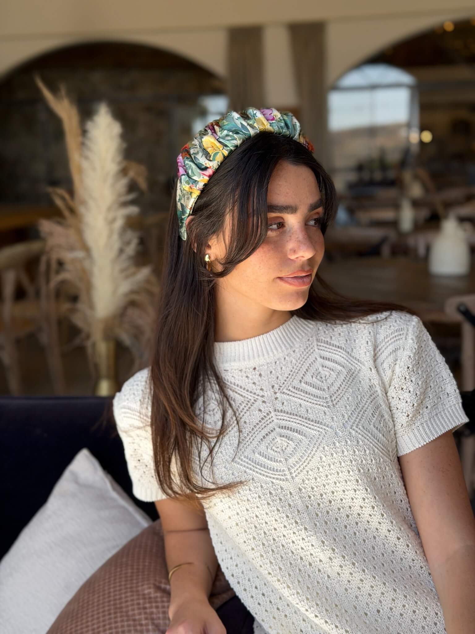 קשת לשיער שיפון פירחוני ציבעוניבגווני טורקיז ורוד חרדל וכתום