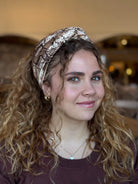 סרט לשיער שיפון מנוחש חום בז ואוף ווייט