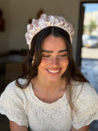 קשת לשיער שיפון בד סאטן פנינה שמנת חלק