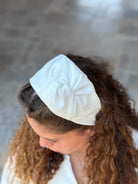 קשת לשיער שיפון לבן חלבי מבריק