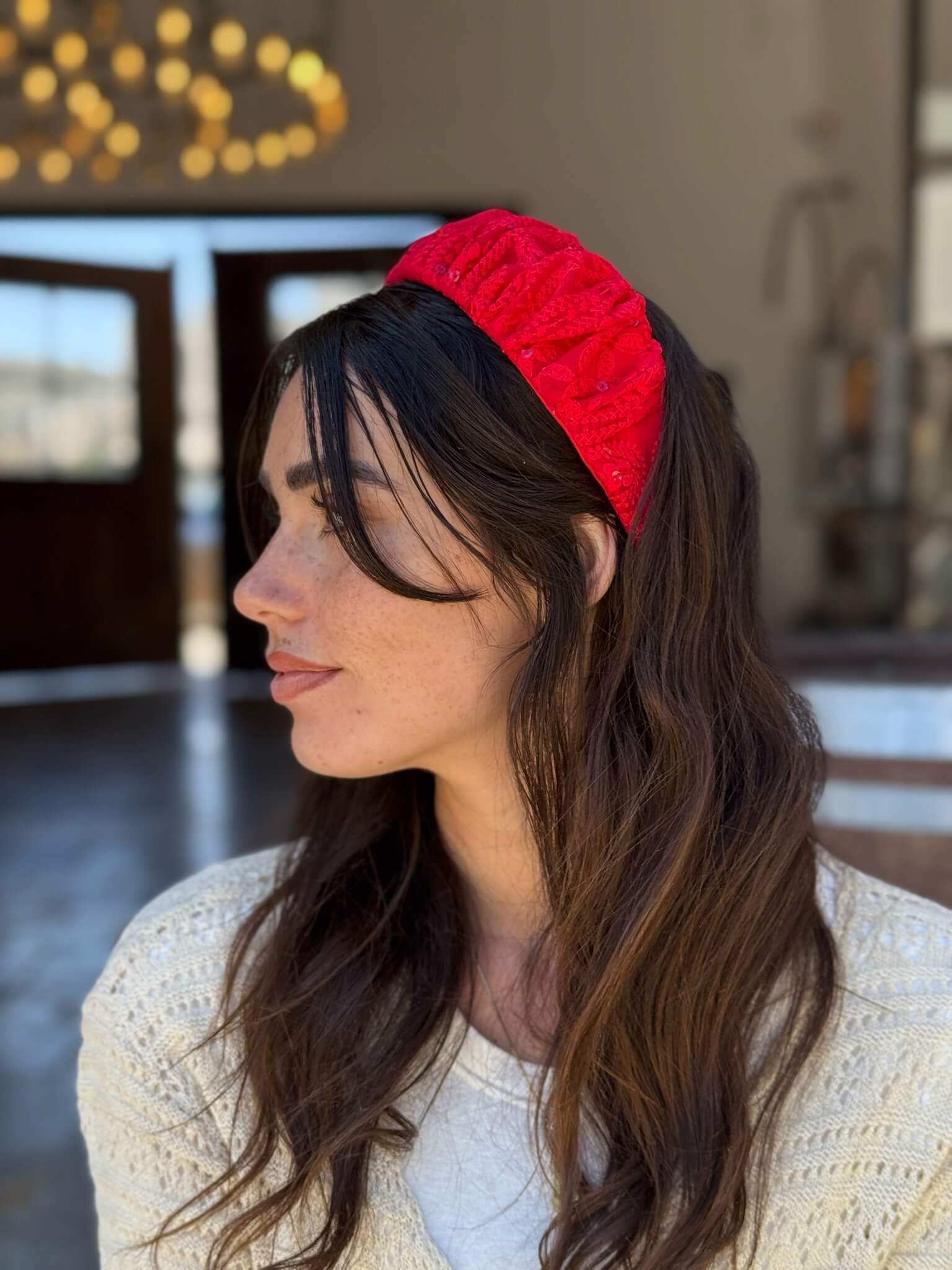 קשת לשיער רקמה ופייט פייזלי אדום על אדום