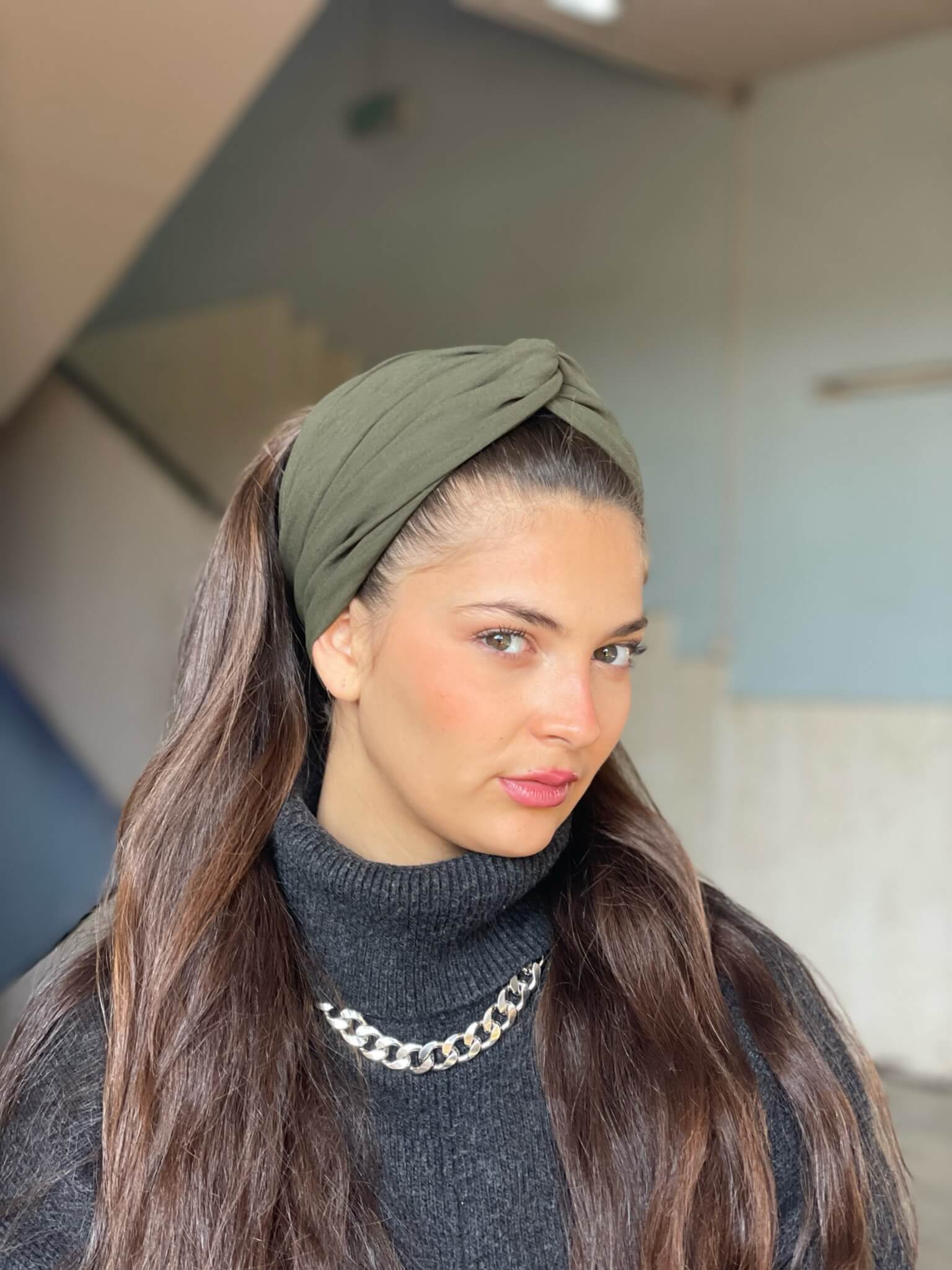 סרט לשיער שיפון חאקי חלק