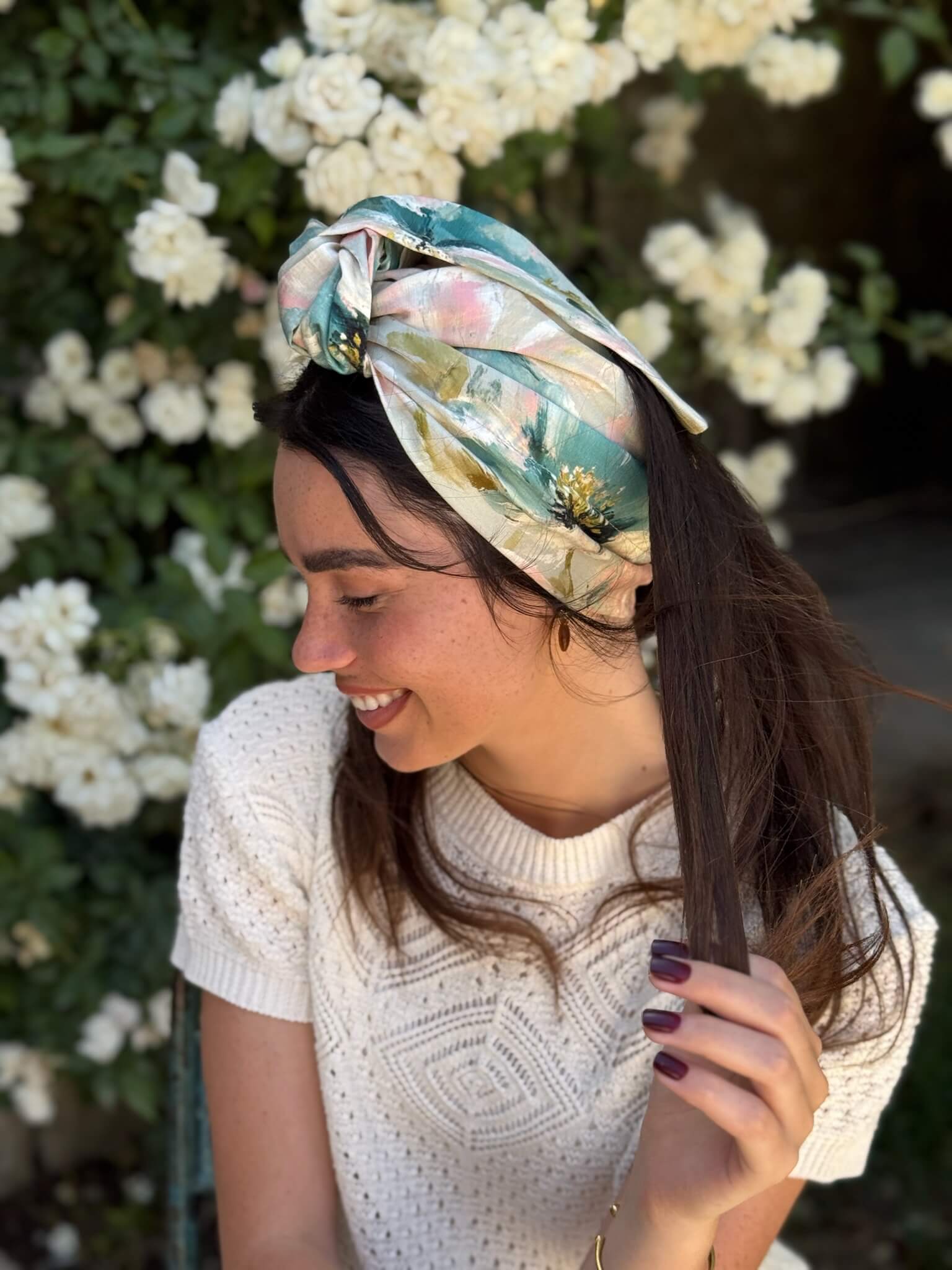 סרט קשירה לשיער דמוי פשתן פרחוני בגווני פסטל תכלת ורוד עדין שמנת וירקרק