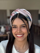 מיני טורבן שיפון פסים ציבעוניים על בסיס ורוד ניוד
