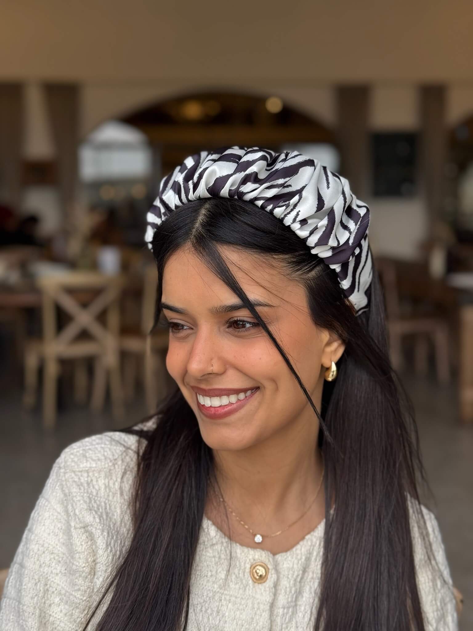 קשת לשיער שיפון זברה שחור לבן