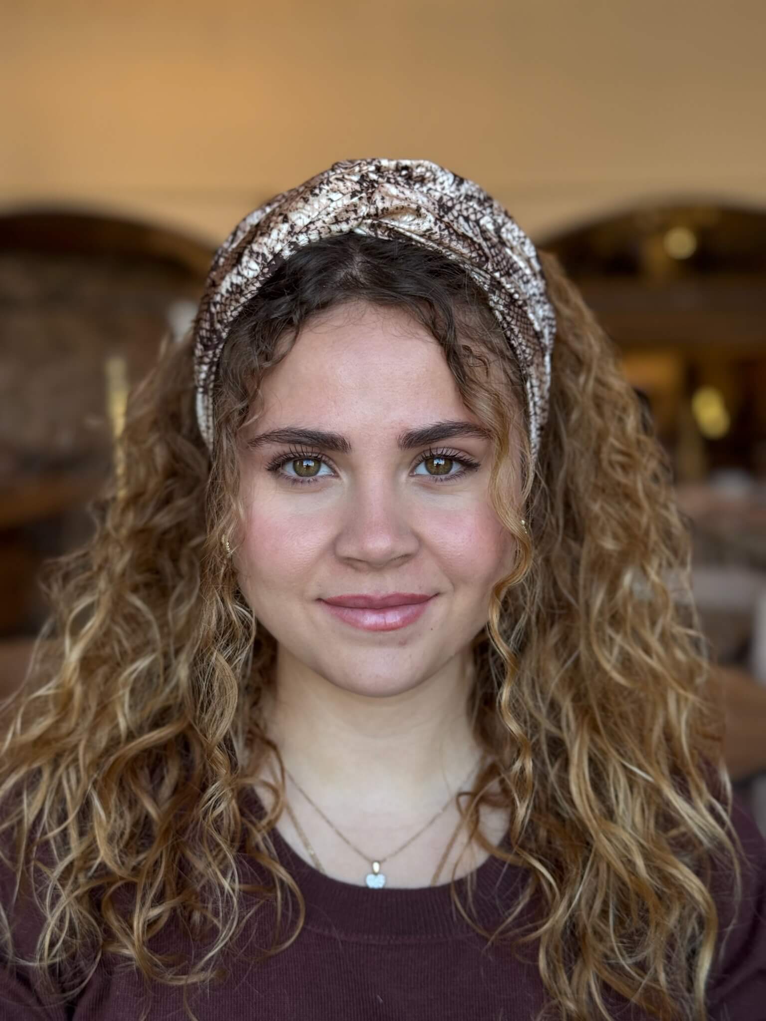 סרט לשיער שיפון מנוחש חום בז ואוף ווייט