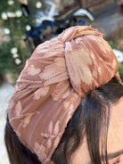 סרט קשירה לשיער חום בהיר עם רקמה עדינה חום