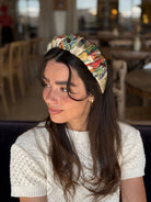 קשת לשיער שיפון ציבעוני בגווני ירוק כחול אדום וחרדל בסגנון צבעי מים