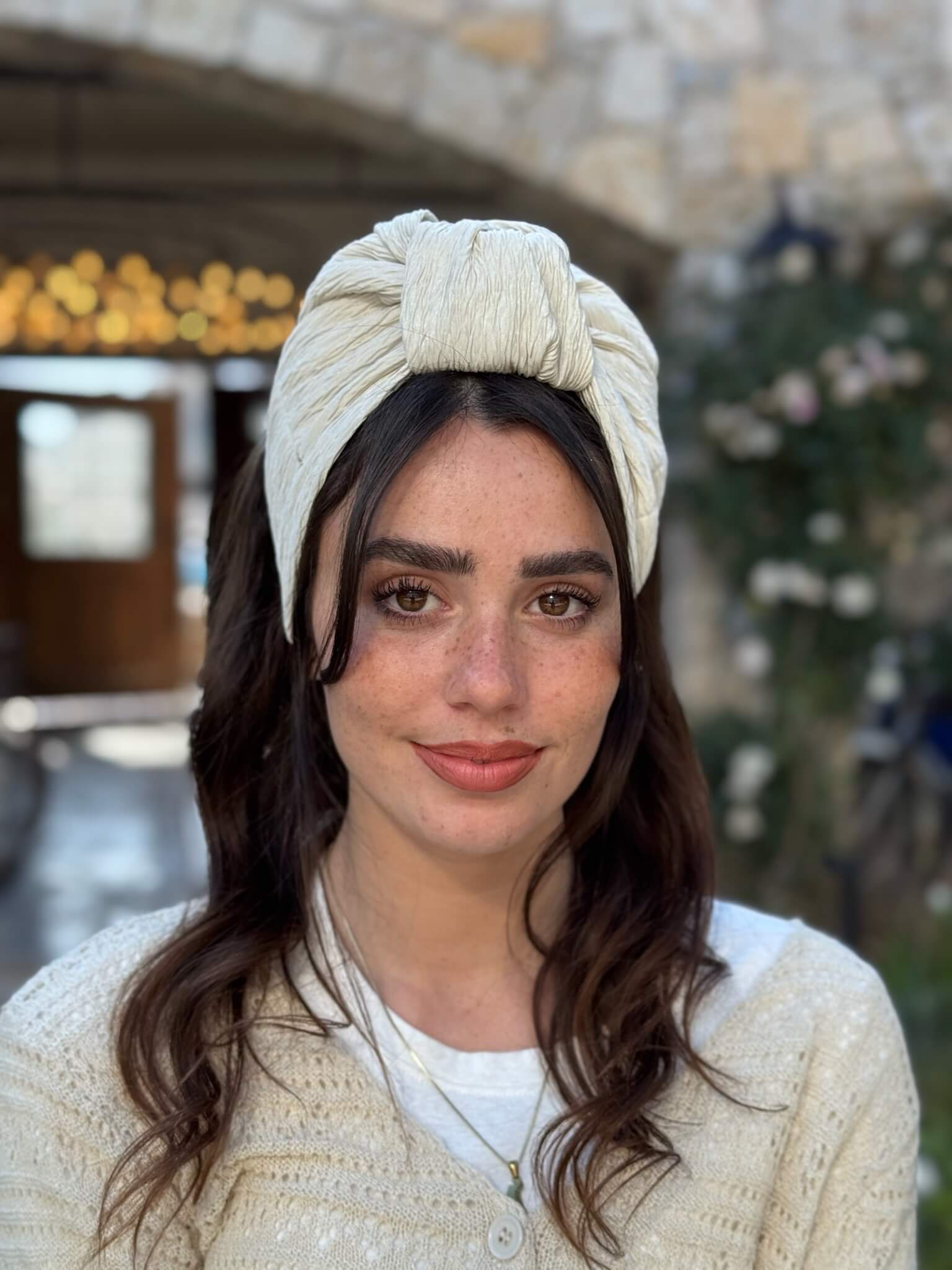 סרט קשירה לשיער מיני פליסה שמנת בהיר