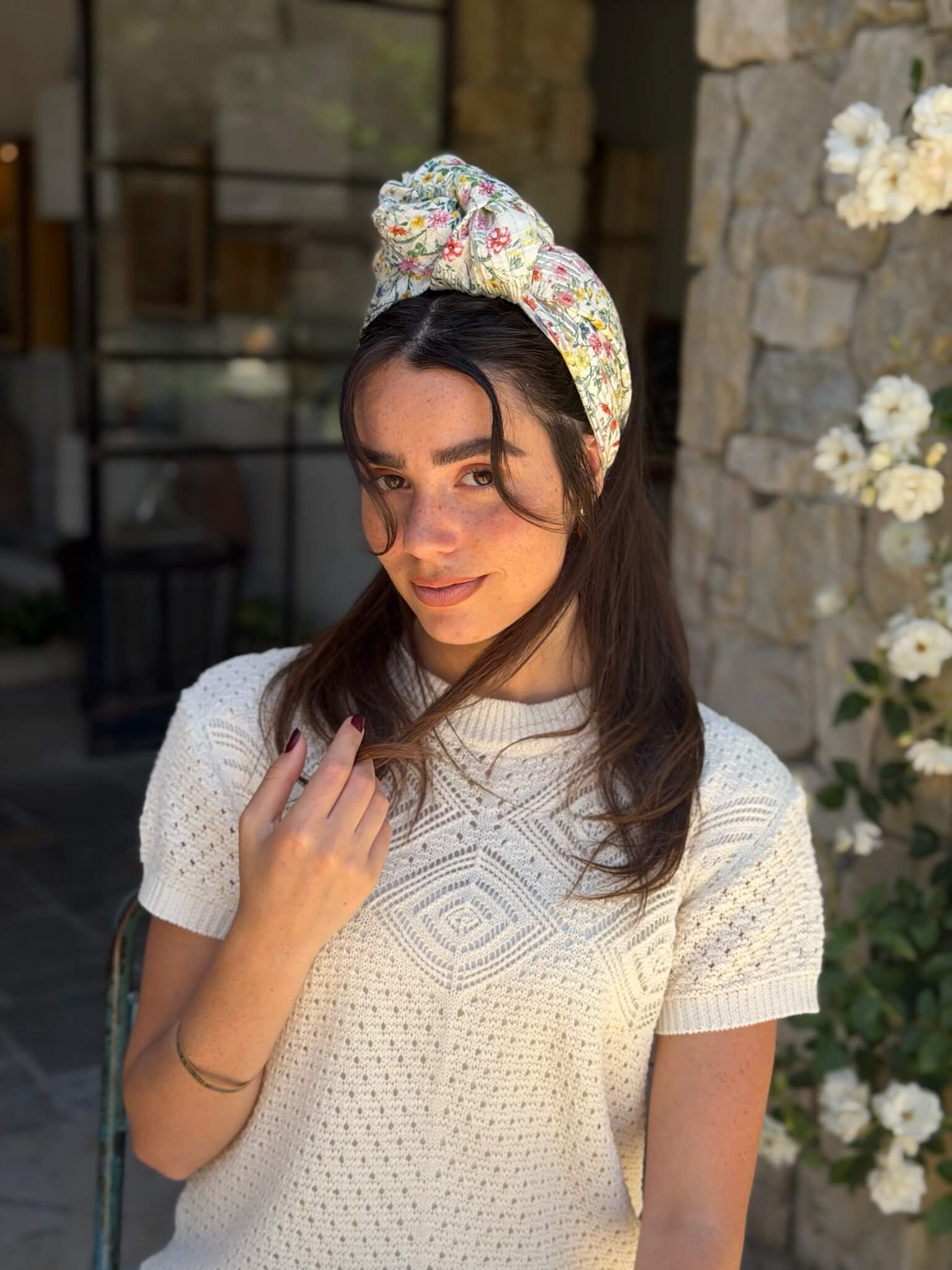 סרט קשירה לשיער שיפון רשת פסים פירחוני ציבעוני על בסיס אוף ווייט