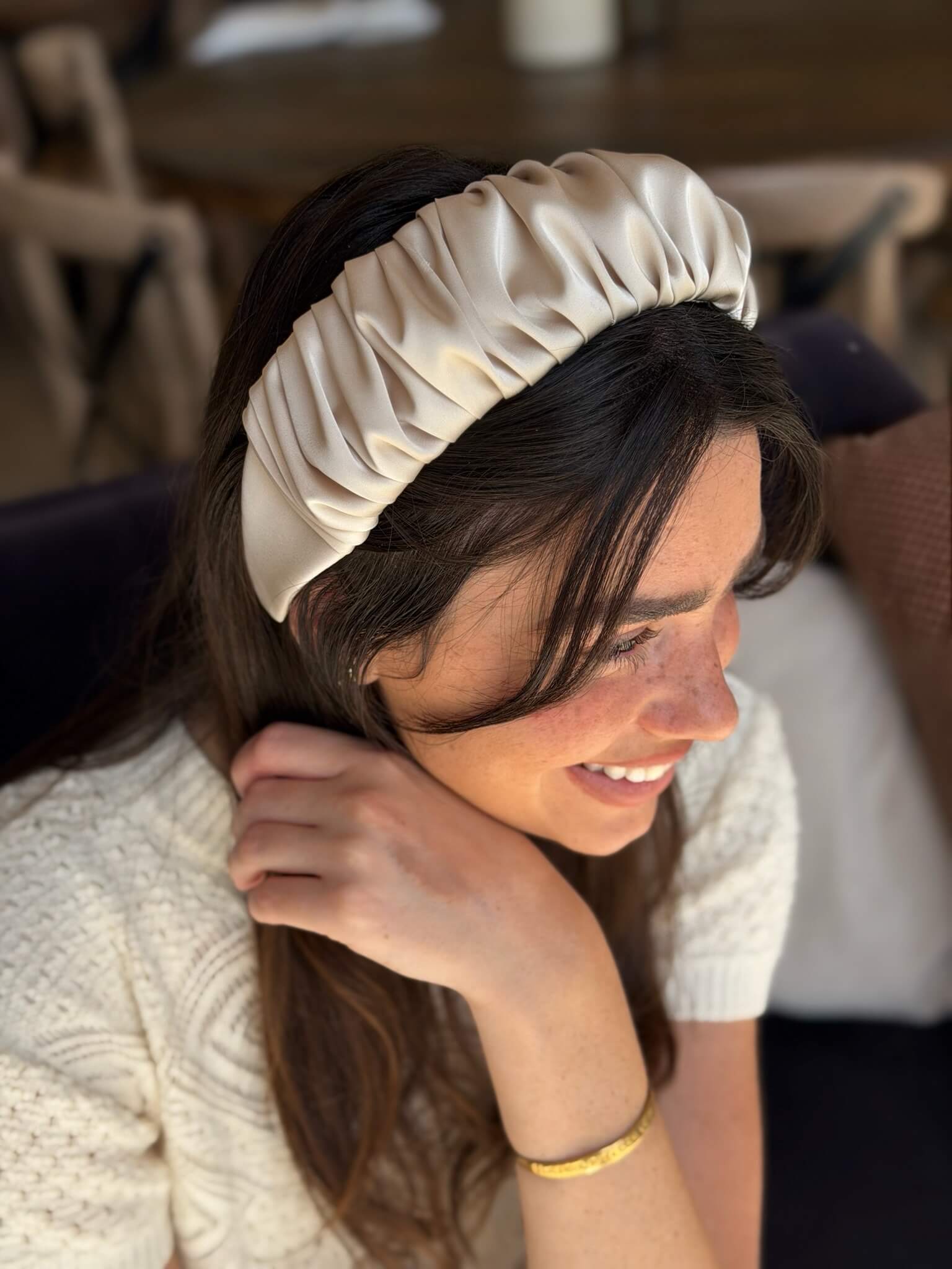 קשת לשיער שיפון בד סאטן פנינה שמנת חלק