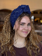 סרט קשירה לשיער רקמה ופייטים כחול נייבי פרחונית וזהב