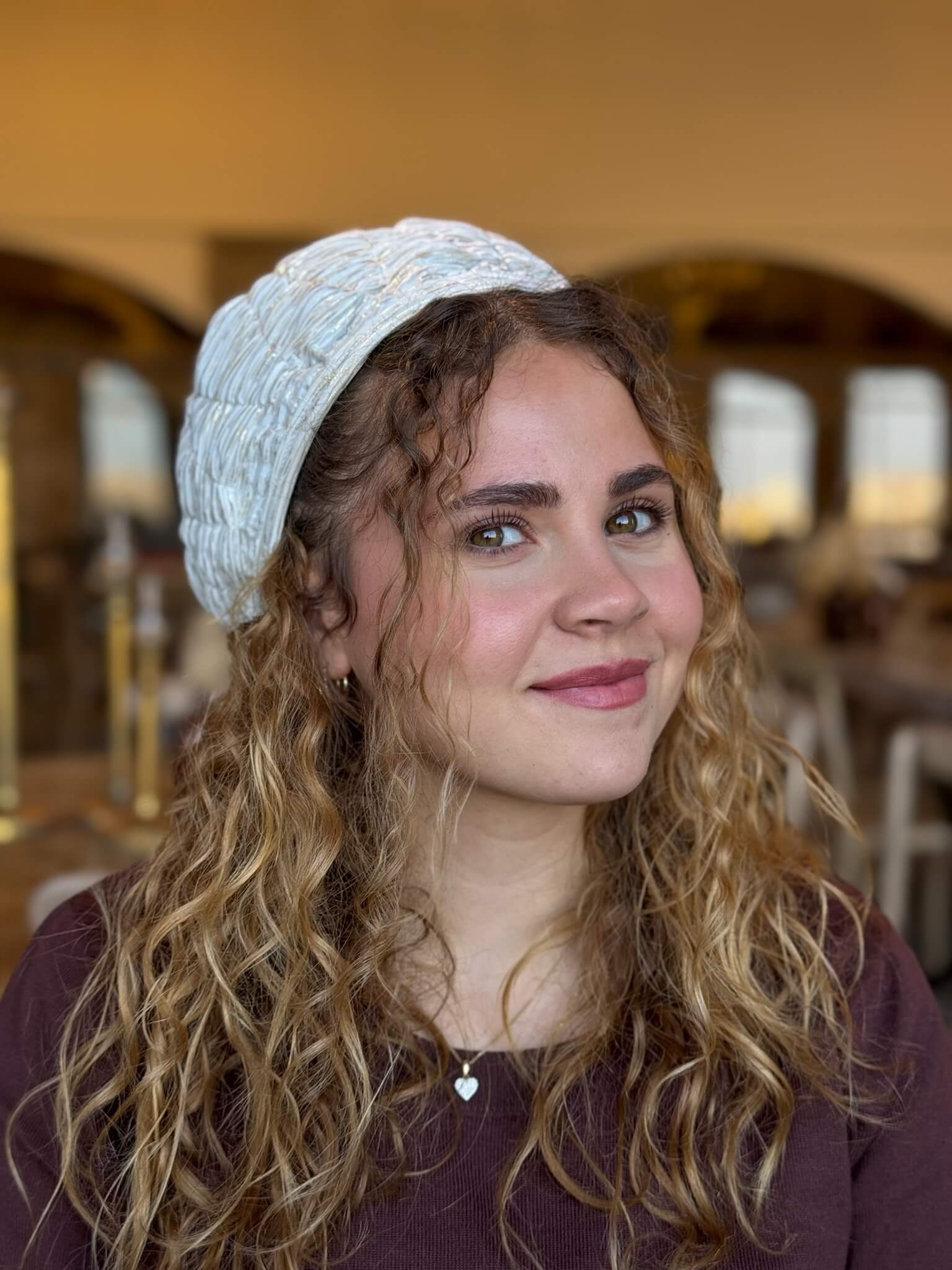 ברט פליסה אוף ווייט וזהב עדין