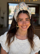 סרט קשירה לשיער שיפון על בסיס שמנת רקומה עם הדפס פרחים