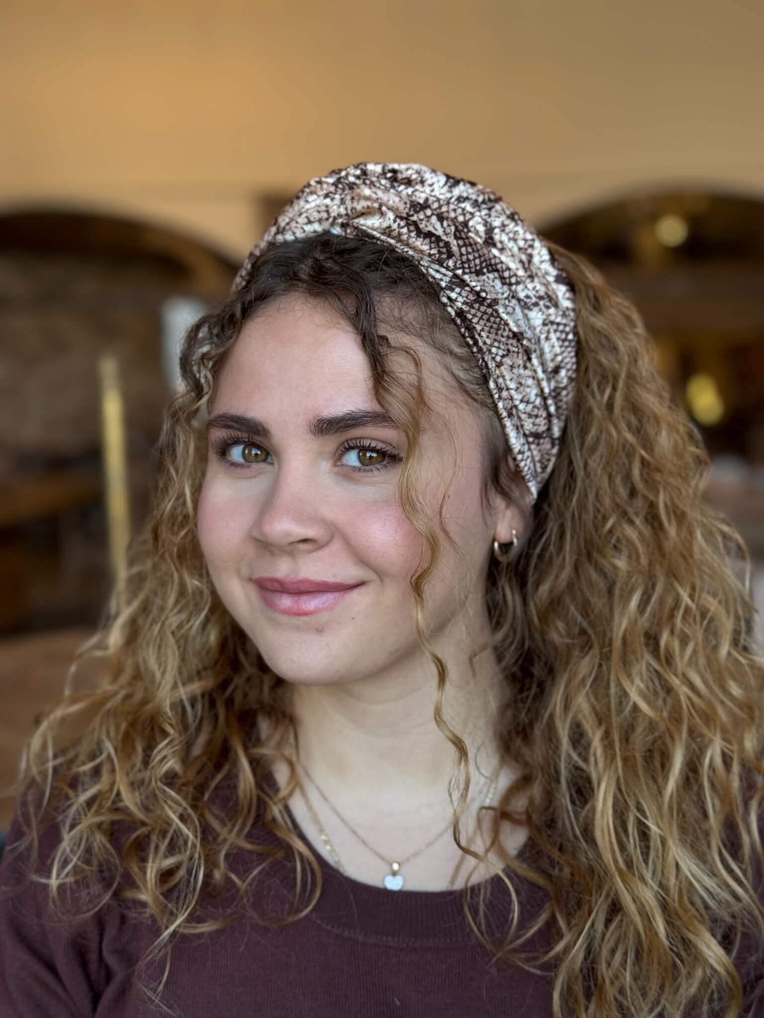 סרט לשיער שיפון מנוחש חום בז ואוף ווייט